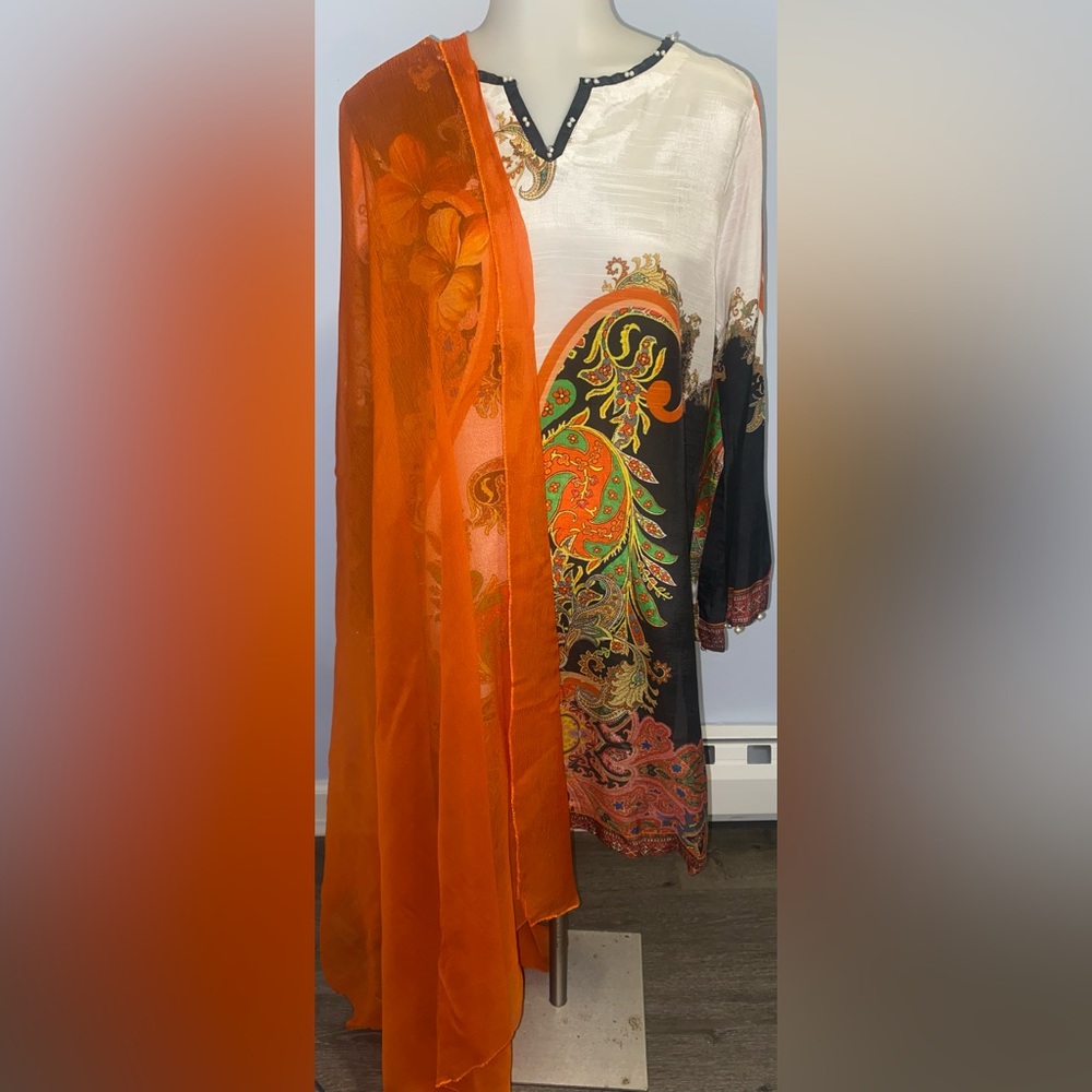 Threads and Motifs Kurta